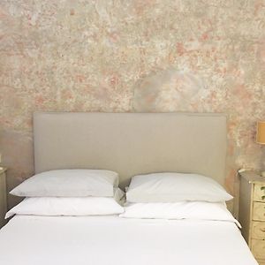Kamer met een Queen Size Bed